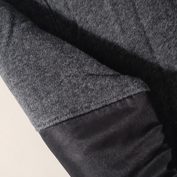 NORTHERN REFLECTIONS Gray snap front Cowl neck knit jacket, zip pockets/ Size S - Picture 5 of 10